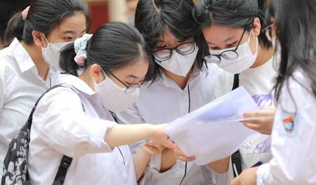 Thí sinh tham dự kỳ thi tốt nghiệp THPT 2023. Ảnh: TTXVN