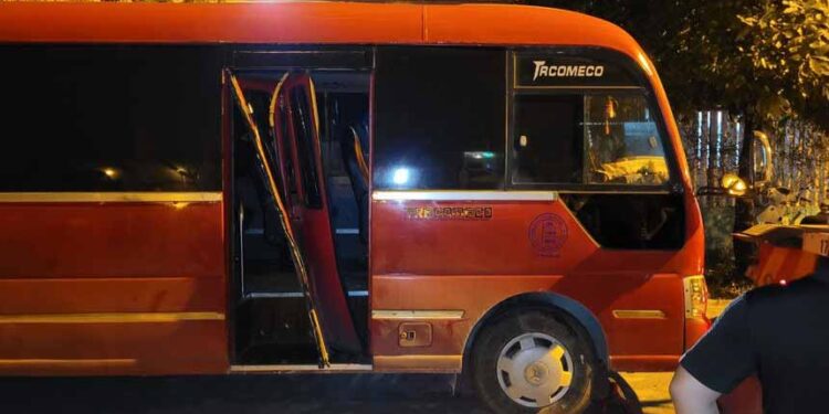 Khởi tố vụ án bé trai 5 tuổi tử vong vì bị bỏ quên trên xe đưa đón